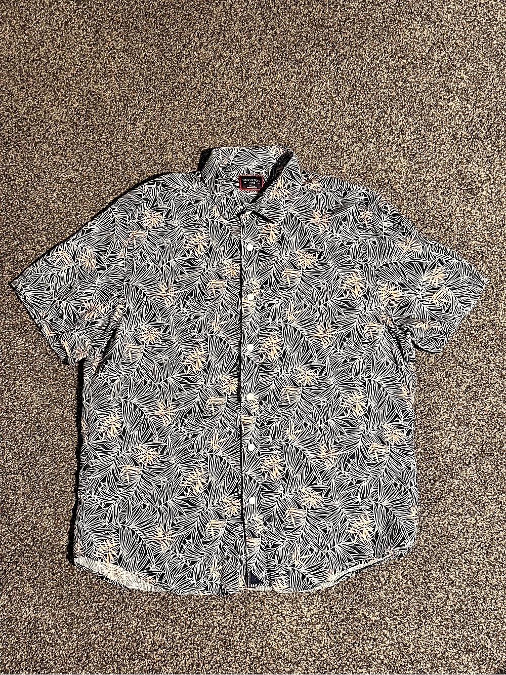 UNTUCKit Durize-SS Floral Short Sleeve Shirt Large